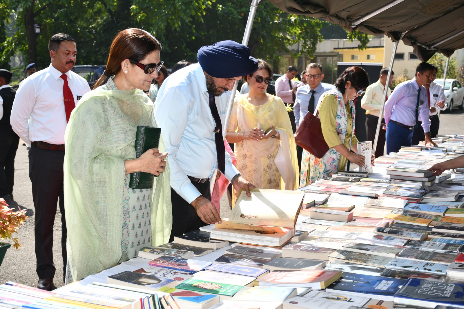 Book Fair: Combat Library Picture 1